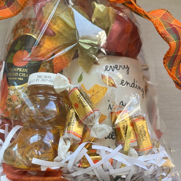 Fall🍁 Tea lovers Gift Bag, Gifts for her, Birthday Gift, Care Package - Picture 2 of 6